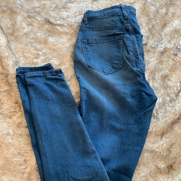 Fashion nova high waisted jeans, size 5 - Picture 2 of 3